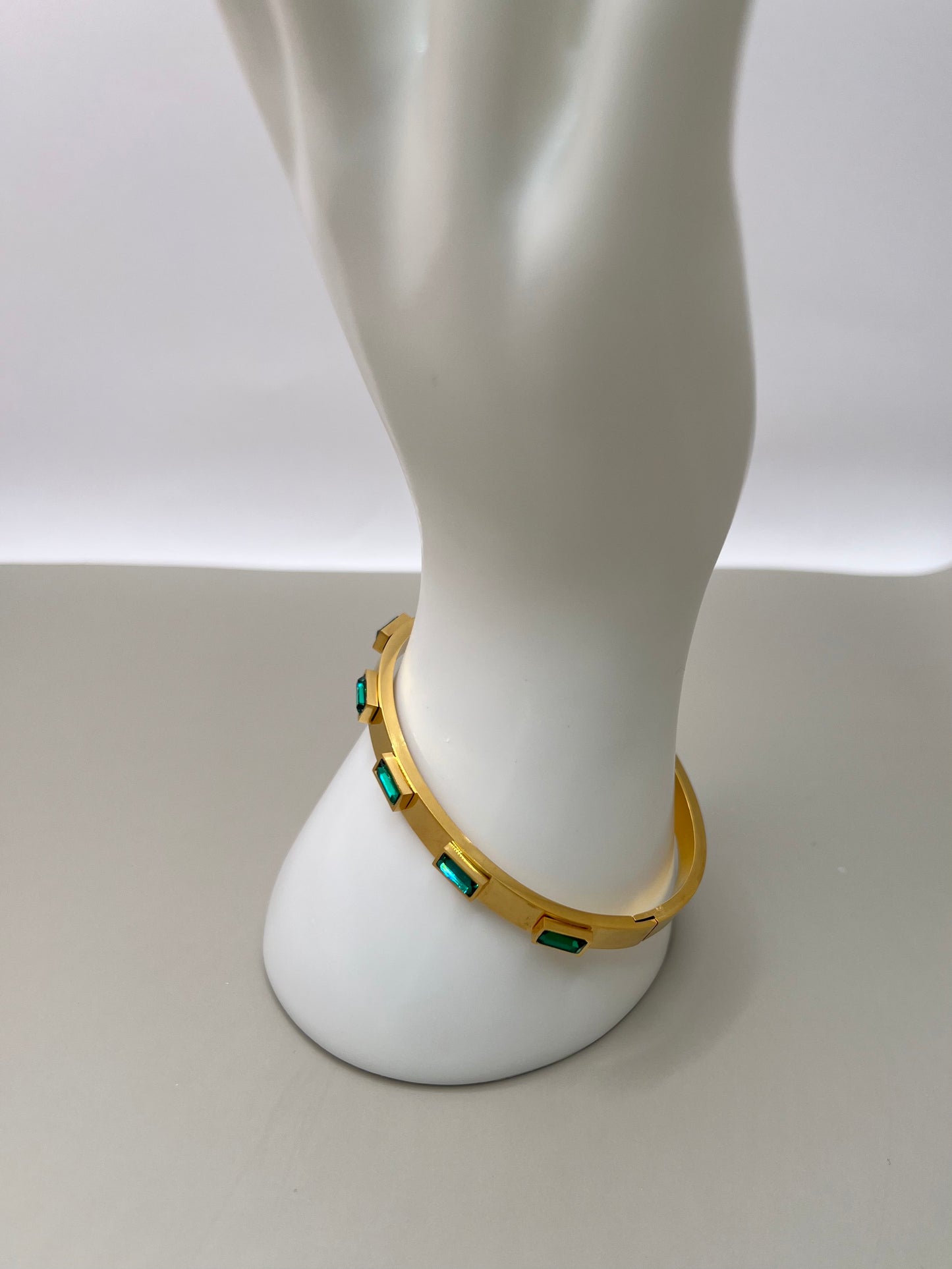 Yetty Emerald Bangle
