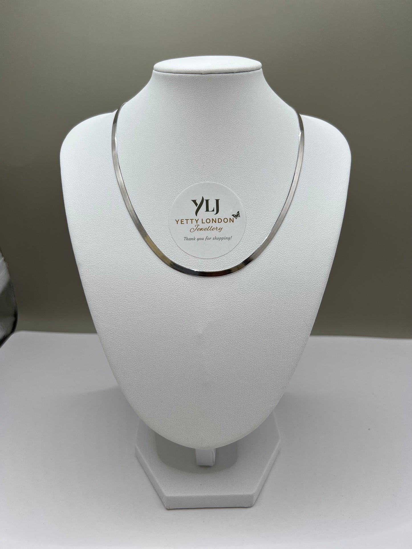 Yetty Flat Silver Choker Necklace