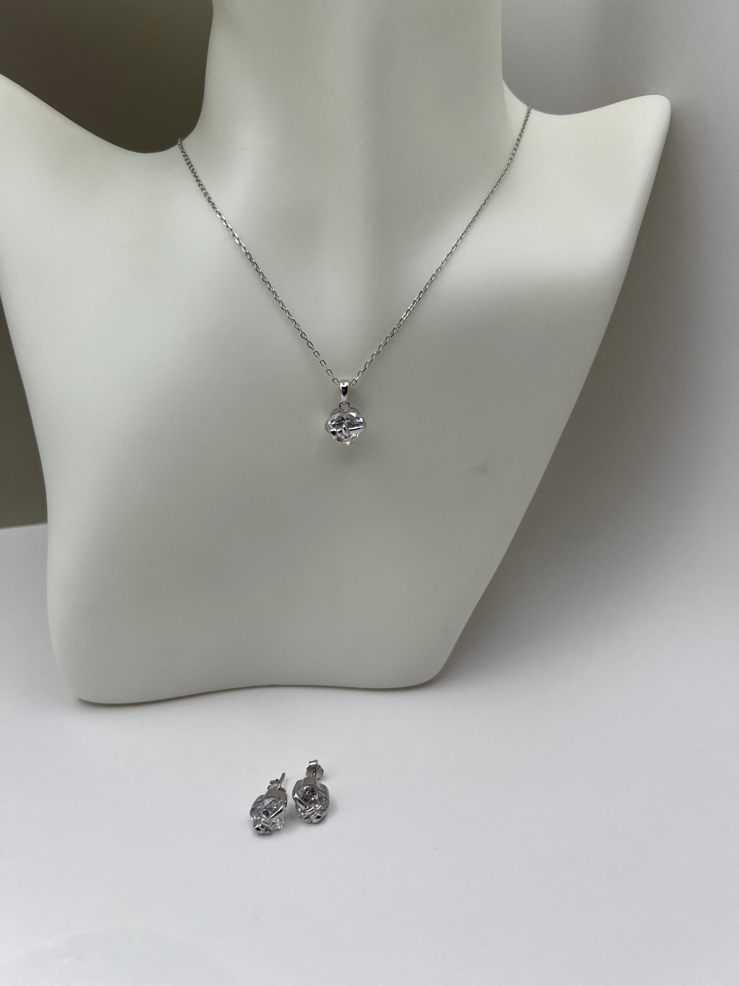 Yetty Zircon Heart Earrings and Pendant Set