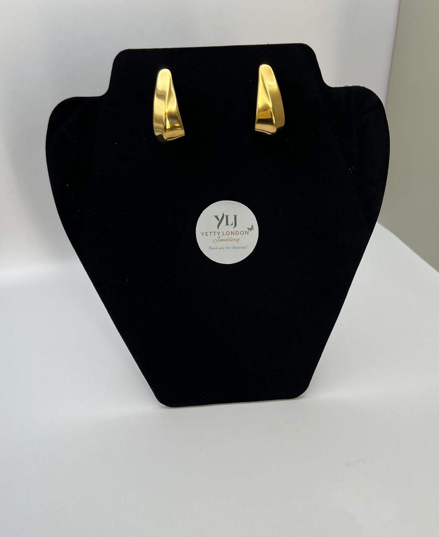 Yetty Sleek Drop Earrings.