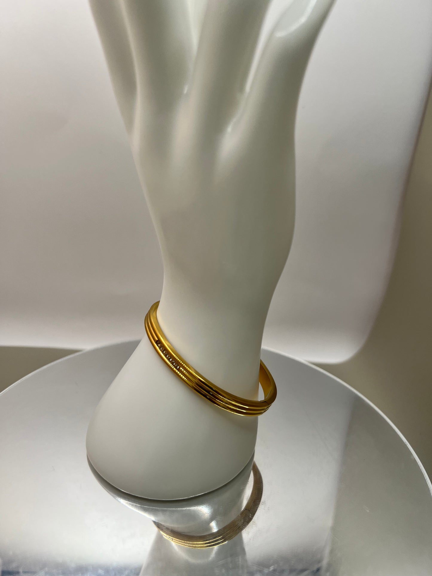 Yetty Stud Bangle